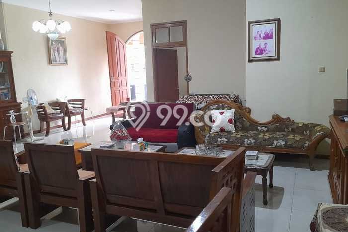 Rumah Disewakan Jakarta Timur LT 150m2 LB 180m2 Kawasan Pondok Kelapa Rumah Disewakan Jakarta Timur LT 150m2 LB 180m2 Kawasan Pondok Kelapa
