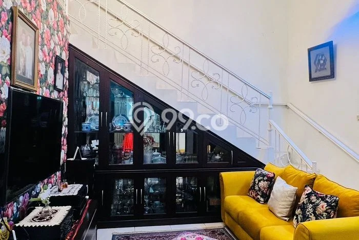 Siap Huni Rumah Mewah 5 Kamar di Duren Sawit Dekat ke Mana Pun Siap Huni Rumah Mewah 5 Kamar di Duren Sawit Dekat ke Mana Pun