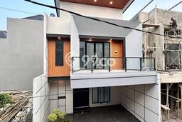 Jual Rumah Minimalis Bagus Punya 3 KT di Jagakarsa Jakarta Selatan SHM Jual Rumah Minimalis Bagus Punya 3 KT di Jagakarsa Jakarta Selatan SHM