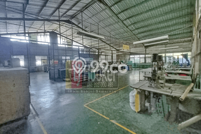 Unit Gudang Paling Strategis di Semarang Barat Semarang dengan LB 3650m2 Unit Gudang Paling Strategis di Semarang Barat Semarang dengan LB 3650m2