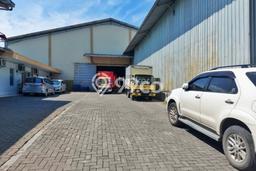Gudang Premium Kawasan Semarang Barat, Luas 1300m², Area Komersial, Tingkat Keramaian Tinggi Gudang Premium Kawasan Semarang Barat, Luas 1300m², Area Komersial, Tingkat Keramaian Tinggi