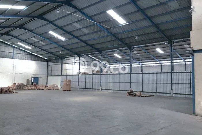 Gudang For Rent di Semarang Barat, Luas 1200m², Area Komersial, Siap Usaha Gudang For Rent di Semarang Barat, Luas 1200m², Area Komersial, Siap Usaha
