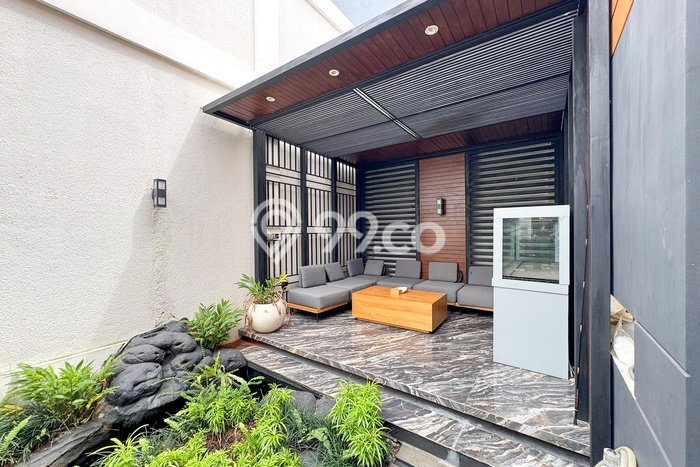 Rumah Elit Modern Tanpa Renovasi di Gading Serpong Tangerang Rumah Elit Modern Tanpa Renovasi di Gading Serpong Tangerang