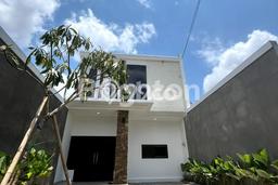BEST OFFER! Rumah Untuk Investasi area Renon, LT 125m² Bangunan 100m² BEST OFFER! Rumah Untuk Investasi area Renon, LT 125m² Bangunan 100m²