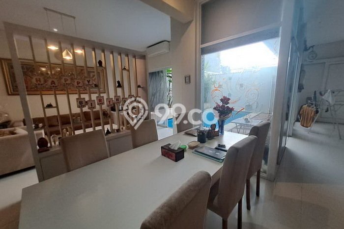 For Sale! Vila Kawasan , Luas 180m2m², Posisi Premium For Sale! Vila Kawasan , Luas 180m2m², Posisi Premium