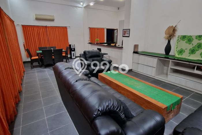 Vila Kawasan , Luas 385m2m², Dekat ke beragam fasilitas umum Vila Kawasan , Luas 385m2m², Dekat ke beragam fasilitas umum