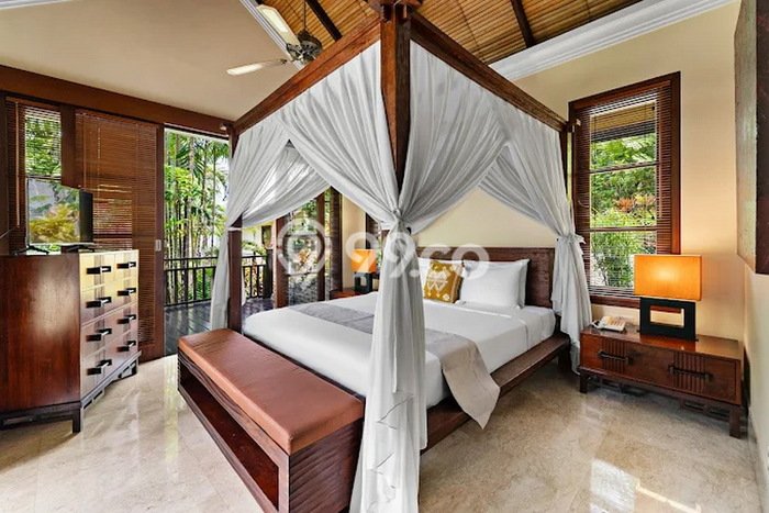 Dijual Vila Kawasan , Area 808m2m², Lingkungan tenang untuk keluarga Dijual Vila Kawasan , Area 808m2m², Lingkungan tenang untuk keluarga