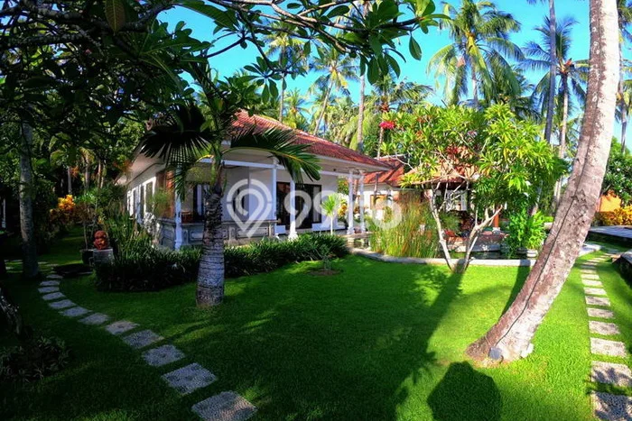 Dijual! Vila Kawasan , Luas 4250m2m², Lokasi Strategis Dijual! Vila Kawasan , Luas 4250m2m², Lokasi Strategis