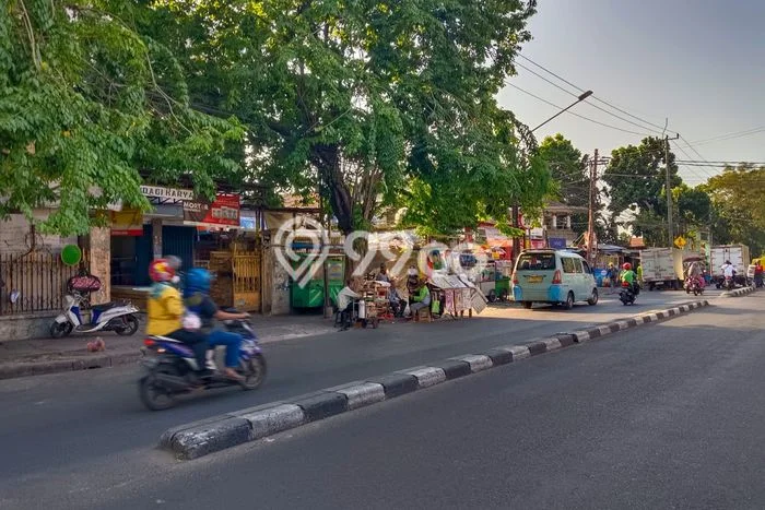 Lahan Strategis di Kebayoran Lama Dijual dengan Luas 2258m2 Lahan Strategis di Kebayoran Lama Dijual dengan Luas 2258m2