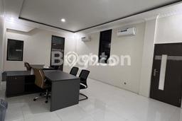 Ruko Dijual di Prime Area Surabaya Luas 200m2 Ruko Dijual di Prime Area Surabaya Luas 200m2