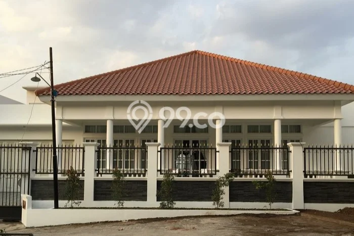 Ready to Use! Premium House LT 580m2 Desain Elegan di Bukit Sari Ready to Use! Premium House LT 580m2 Desain Elegan di Bukit Sari