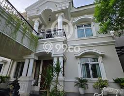 Ready to Use! Luxury House LT 240m2 Desain Elegan di Cibubur Ready to Use! Luxury House LT 240m2 Desain Elegan di Cibubur