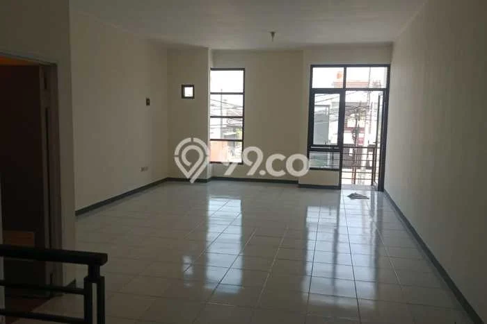 Ruko Bagus Dijual LB 120m2 Lokasi Strategis Bandung Area Cocok untuk Bisnis Ruko Bagus Dijual LB 120m2 Lokasi Strategis Bandung Area Cocok untuk Bisnis