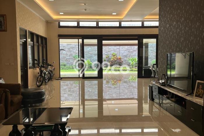 Jual Rumah Mewah Megah Dengan View Eksklusif di Soekarno Hatta, Bandung Jual Rumah Mewah Megah Dengan View Eksklusif di Soekarno Hatta, Bandung