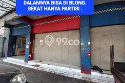 Komersial Disewa di Bandung dengan LB 600m2 Area Komersial Ramai Komersial Disewa di Bandung dengan LB 600m2 Area Komersial Ramai