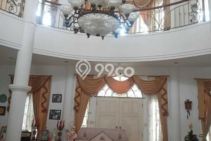 Jual Rumah Luas Elegan Dengan View Eksklusif di Surya Sumantri, Bandung Jual Rumah Luas Elegan Dengan View Eksklusif di Surya Sumantri, Bandung