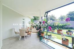 Rumah 5 KT 5 KM LT 1034m², LB 500m² di Kemang, Jakarta Selatan Rumah 5 KT 5 KM LT 1034m², LB 500m² di Kemang, Jakarta Selatan