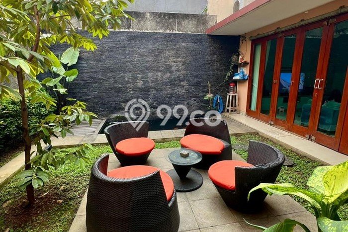 Hunian Elit LB 240m2 Siap Pakai Desain Elegan di Bintaro, Jakarta Selatan Hunian Elit LB 240m2 Siap Pakai Desain Elegan di Bintaro, Jakarta Selatan