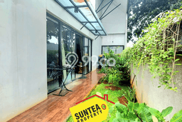 Rumah Mewah LB 180m2 Siap Pakai Desain Elegan di Bintaro, Tangerang Selatan Rumah Mewah LB 180m2 Siap Pakai Desain Elegan di Bintaro, Tangerang Selatan