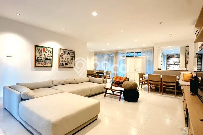 Dijual Rumah Luas Elegan Dengan View Cantik di Senopati, Jakarta Selatan Dijual Rumah Luas Elegan Dengan View Cantik di Senopati, Jakarta Selatan