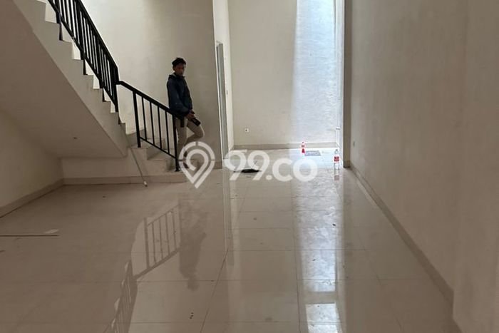 Ruko Bagus Dijual LB 260m2 Lokasi Strategis Jakarta Barat Area Cocok untuk Bisnis Ruko Bagus Dijual LB 260m2 Lokasi Strategis Jakarta Barat Area Cocok untuk Bisnis