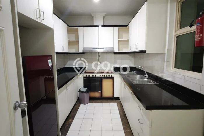 Apartemen Sewa 3 Kamar Murah Siap Huni di Jakarta Barat, Luas 150m2 Apartemen Sewa 3 Kamar Murah Siap Huni di Jakarta Barat, Luas 150m2