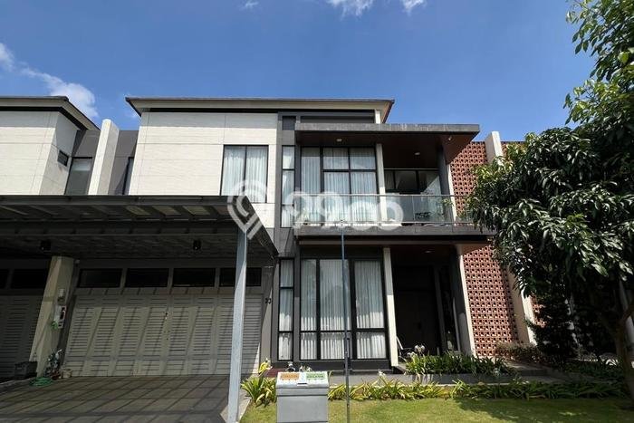 Rumah Mewah 5 KT 3 KM di Kompleks Perumahan Gedebage, Bandung Rumah Mewah 5 KT 3 KM di Kompleks Perumahan Gedebage, Bandung