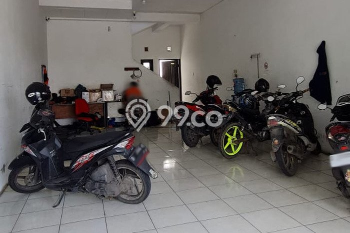 Ruko Dijual di Bandung LT 105m2 & LB 180m2 Lokasi Terbaik! Ruko Dijual di Bandung LT 105m2 & LB 180m2 Lokasi Terbaik!