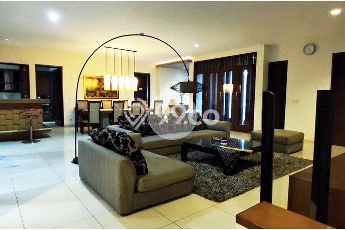 Hunian Mewah Dijual LT 375m2 di Batununggal, Bandung Hunian Mewah Dijual LT 375m2 di Batununggal, Bandung