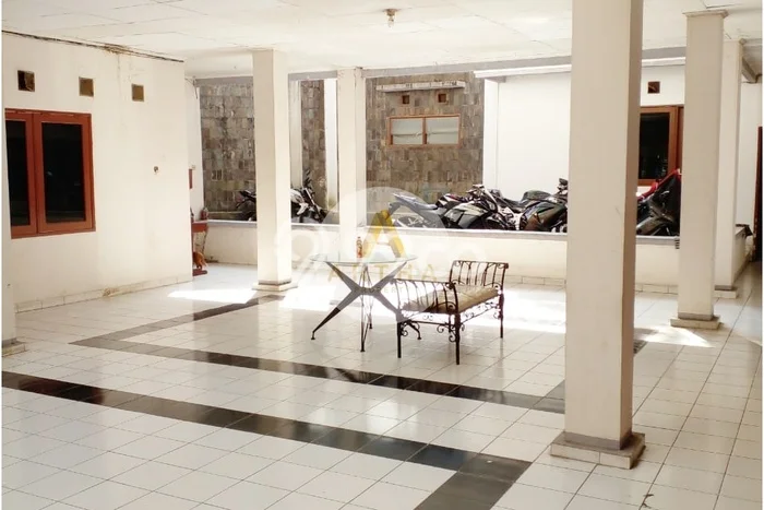 Hunian Mewah LB 1000m2 Siap Huni Desain Elegan di Tubagus Ismail, Bandung Hunian Mewah LB 1000m2 Siap Huni Desain Elegan di Tubagus Ismail, Bandung