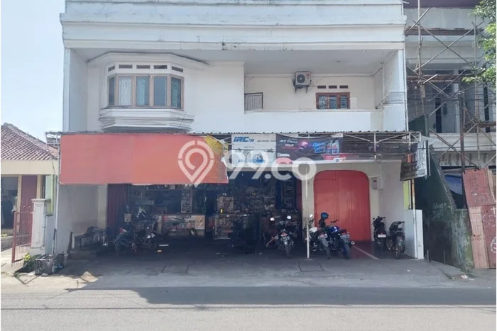 Siap Huni Rumah Mewah 5 Kamar di Sumedang Utara Dekat ke Mana Saja Siap Huni Rumah Mewah 5 Kamar di Sumedang Utara Dekat ke Mana Saja