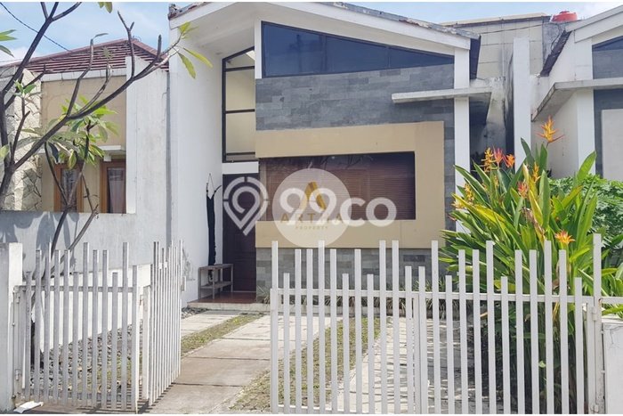 For Sale Rumah 3 Kamar Lokasi Ideal Bagus dan Strategis di Arcamanik For Sale Rumah 3 Kamar Lokasi Ideal Bagus dan Strategis di Arcamanik