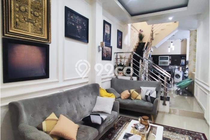 Rumah Modern Minimalis 5 Kamar Bisa Langsung Pindah di Antapani Rumah Modern Minimalis 5 Kamar Bisa Langsung Pindah di Antapani
