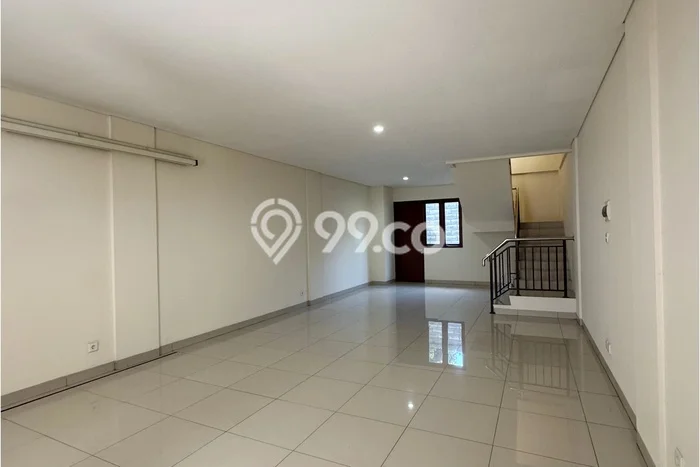Ruko Dijual di Bandung LT 100m2 & LB 210m2 Lokasi Terbaik! Ruko Dijual di Bandung LT 100m2 & LB 210m2 Lokasi Terbaik!