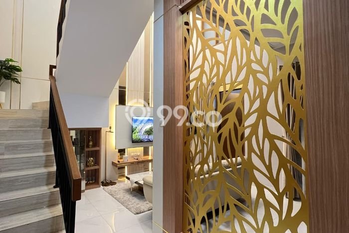 Rumah Elit Modern Tanpa Renovasi di Ciwaruga Bandung Rumah Elit Modern Tanpa Renovasi di Ciwaruga Bandung