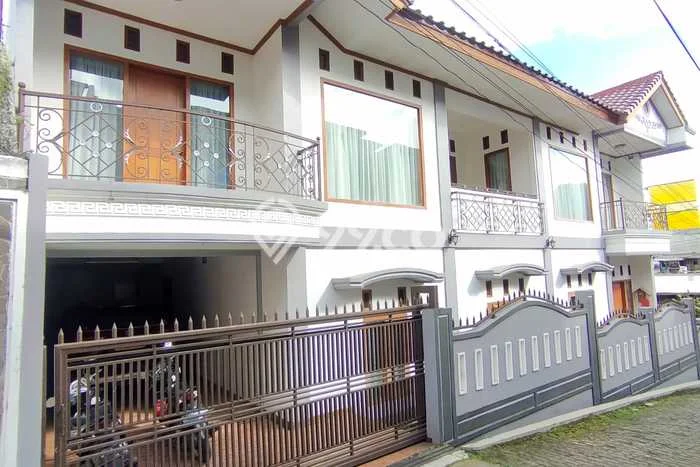 Rumah Luxury Modern Siap Huni di Ciwaruga Bandung Rumah Luxury Modern Siap Huni di Ciwaruga Bandung