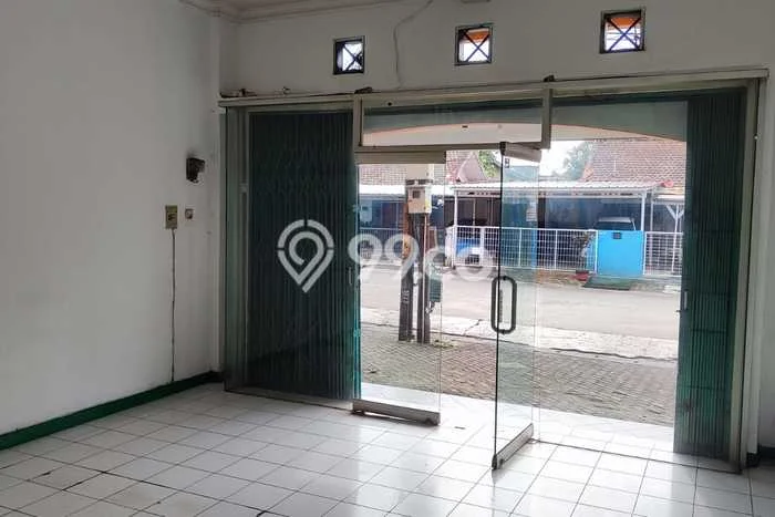 Ruko untuk Disewa di Pusat Bandung Luas Bangunan 75m2 Ruko untuk Disewa di Pusat Bandung Luas Bangunan 75m2