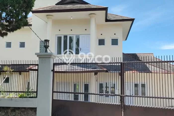 Jual Rumah Mewah Elegan Dengan View Eksklusif di Cipaku, Bandung Jual Rumah Mewah Elegan Dengan View Eksklusif di Cipaku, Bandung