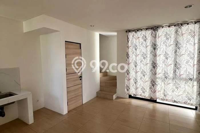 Disewakan! Rumah 2 Kamar Tidur &
2 Kamar Mandi di Lippo Karawaci, Tangerang Disewakan! Rumah 2 Kamar Tidur &
2 Kamar Mandi di Lippo Karawaci, Tangerang