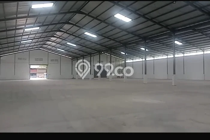 Gudang disewakan lokasi strategis Cikande Serang 1800m2 Gudang disewakan lokasi strategis Cikande Serang 1800m2