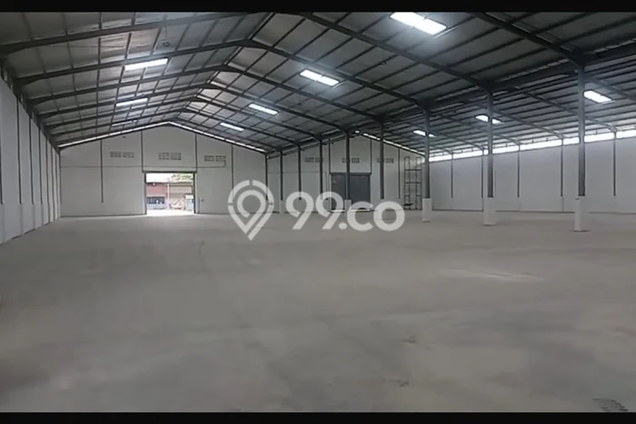 Gudang disewakan lokasi strategis Cikande Serang 1800m2 Gudang disewakan lokasi strategis Cikande Serang 1800m2