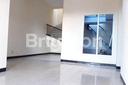 Dijual Hunian Rumah Nyaman 3 KT di Pondok Tjandra, Sidoarjo Dijual Hunian Rumah Nyaman 3 KT di Pondok Tjandra, Sidoarjo