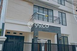 For Sale! Luxury House LT 119m2 Desain Modern di Kalibata For Sale! Luxury House LT 119m2 Desain Modern di Kalibata