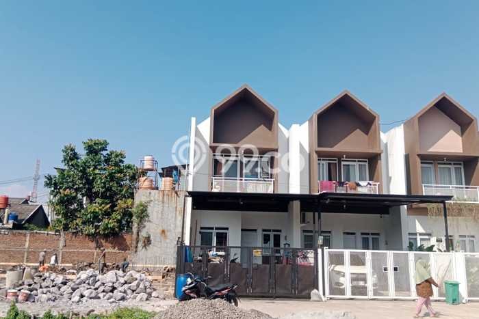 Dijual Rumah Minimalis Bagus Punya 4 KT di Arcamanik Bandung SHM Dijual Rumah Minimalis Bagus Punya 4 KT di Arcamanik Bandung SHM
