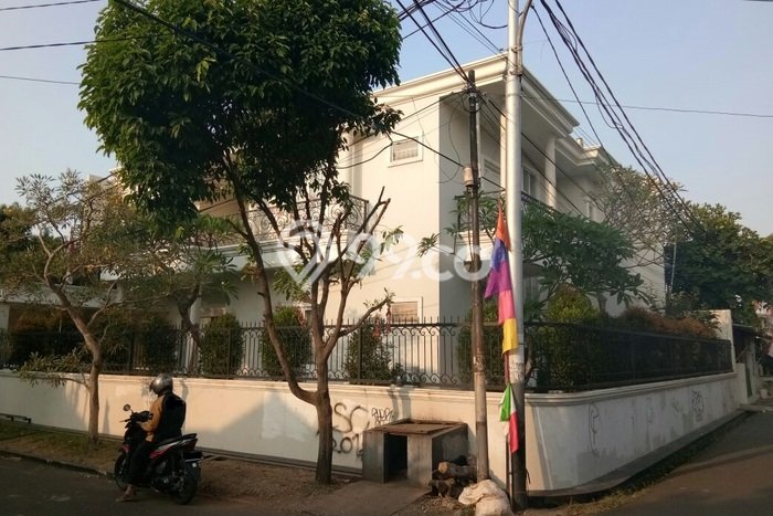 Siap Huni Hunian Elit 5 Kamar di Kebon Jeruk Dekat ke Mana Saja Siap Huni Hunian Elit 5 Kamar di Kebon Jeruk Dekat ke Mana Saja