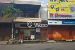 Area Ramai! Ruko Dijual di Laweyan untuk Bisnis Luas Bangunan 350m2 Area Ramai! Ruko Dijual di Laweyan untuk Bisnis Luas Bangunan 350m2