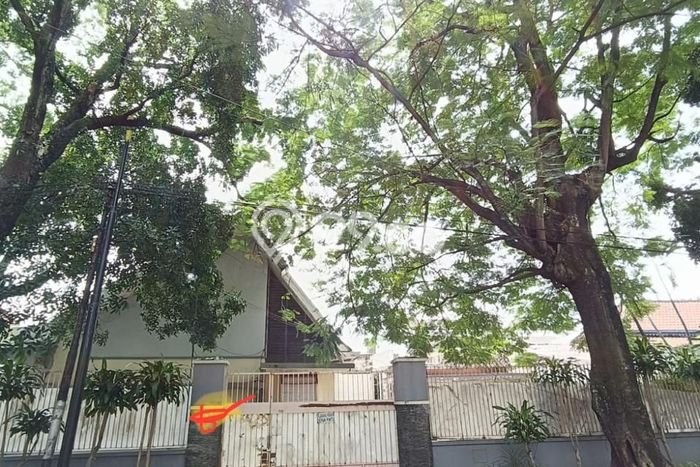 Gudang disewakan di Laweyan Solo dengan luas bangunan 400m2 Gudang disewakan di Laweyan Solo dengan luas bangunan 400m2
