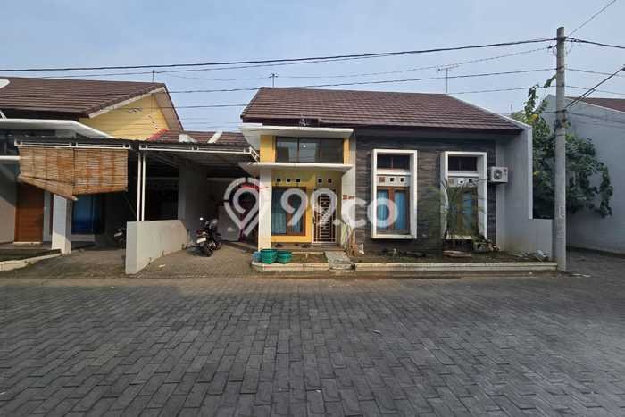 LIMITED UNIT! Rumah di Solo Baru, 3 KT, LT 135m2m² Bangunan 90m2m² LIMITED UNIT! Rumah di Solo Baru, 3 KT, LT 135m2m² Bangunan 90m2m²