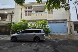 Lokasi terbaik! Rumah siap pakai disewakan di Manahan LB 300m2 Lokasi terbaik! Rumah siap pakai disewakan di Manahan LB 300m2