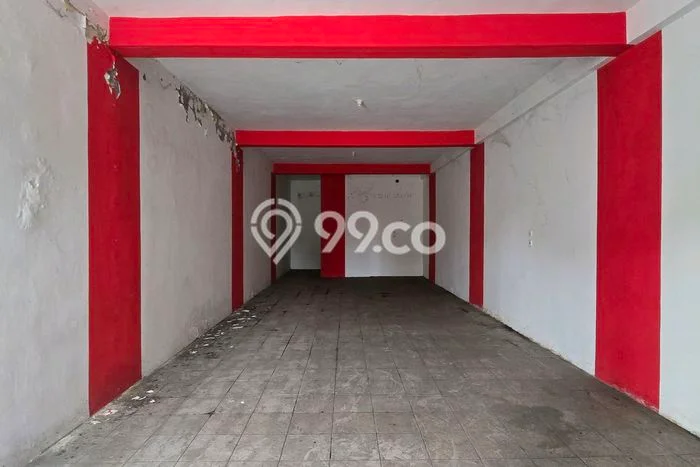 KAWASAN KOMERSIAL! Ruko Disewakan di Jaten, Luas 150m², Jalan Utama KAWASAN KOMERSIAL! Ruko Disewakan di Jaten, Luas 150m², Jalan Utama